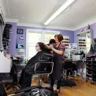 Entreprises 10 image A TOUCH OF CLASS DESIGNERS OF HAIR Hair Salons dans Windsor ON
