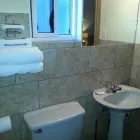 Business 4 image AIRPORT MOTEL travel & tourism in Windsor ON