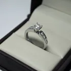 Business 2 image BIJOUTERIE ZOÉ Shopping in Pierrefonds QC