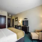 Entreprises 15 image COMFORT HOTEL BAYER'S LAKE travel & tourism dans Halifax NS