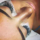 Entreprises 6 image D'LISH LASH CO. Beauty Salons & Consultants dans Burnaby BC