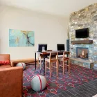 Entreprises 12 image FOUR POINTS BY SHERATON KELOWNA AIRPORT travel & tourism dans Kelowna BC