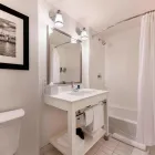 Entreprises 1 image FOUR POINTS BY SHERATON KELOWNA AIRPORT travel & tourism dans Kelowna BC