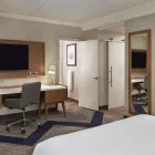Entreprises 15 image FOUR POINTS BY SHERATON WINDSOR DOWNTOWN travel & tourism dans Windsor ON