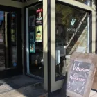 Entreprises 4 image FRINGE SALON Hair Salons dans Toronto ON