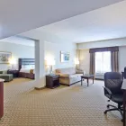 Entreprises 10 image HOLIDAY INN EXPRESS & SUITES OTTAWA AIRPORT Wedding Venues dans Ottawa ON