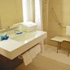 Entreprises 22 image HOLIDAY INN EXPRESS VANCOUVER AIRPORT - RICHMOND Wedding Venues dans Richmond BC