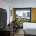 Entreprises 10 image HOLIDAY INN EXPRESS WINDSOR WATERFRONT Wedding Venues dans Windsor ON