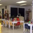 Entreprises 1 image MONTESSORI SCHOOL HOUSE B & G Day Centres dans Edmonton AB