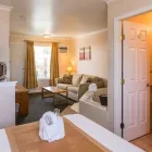 Entreprises 1 image OASIS INN travel & tourism dans Kelowna BC