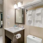 Business 30 image QUALITY INN CENTRE-VILLE travel & tourism in Montréal QC