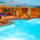 Entreprises 3 image RADISSON HOTEL RED DEER travel & tourism dans Red Deer AB