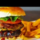Entreprises 2 image STUFT BURGER BAR AND POUTINERIE Restaurants dans Fredericton NB