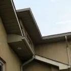 Entreprises 7 image SURROUNDZ SEAMLESS EAVESTROUGHS Gutter & Downspout Installation & Repair dans Kelowna BC