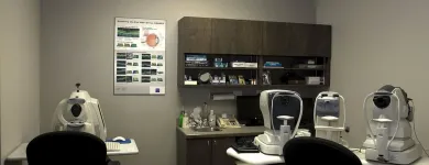 Business 1 image BARRHAVEN OPTOMETRIC CENTRE Ophthalmologists, Optometrists & Opticians in Nepean ON