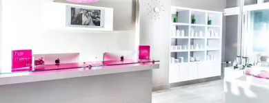 Entreprises 5 image BLO BLOW DRY BAR Hair Salons dans Mississauga ON