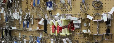 Entreprises 7 image DIAMOND H TACK INC Sports & Recreation dans Kelowna BC