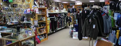 Entreprises 2 image DIAMOND H TACK INC Sports & Recreation dans Kelowna BC