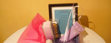 Entreprises 8 image FOSTER'S FRAMED GREETINGS & GIFTS Shopping dans North York ON