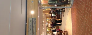 Entreprises 1 image GISELE'S ANTIQUES AND COLLECTIBLES CORNER Shopping dans Moose Jaw SK