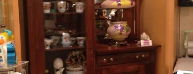 Entreprises 5 image GISELE'S ANTIQUES AND COLLECTIBLES CORNER Shopping dans Moose Jaw SK