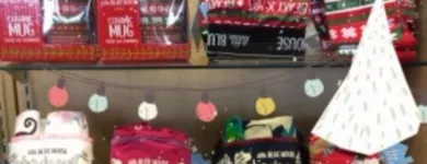 Entreprises 4 image HALLMARK DAVIS AGENCY Shopping dans Ottawa ON