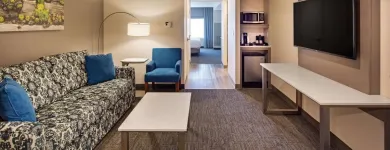 Business 14 image HILTON GARDEN INN TORONTO/OAKVILLE travel & tourism in Oakville ON