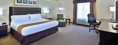 Entreprises 22 image HOLIDAY INN EXPRESS & SUITES OTTAWA AIRPORT Wedding Venues dans Ottawa ON
