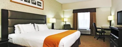 Entreprises 6 image HOLIDAY INN EXPRESS & SUITES OTTAWA AIRPORT Wedding Venues dans Ottawa ON