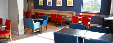 Entreprises 17 image HOLIDAY INN EXPRESS VANCOUVER AIRPORT - RICHMOND Wedding Venues dans Richmond BC