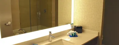 Entreprises 19 image HOLIDAY INN EXPRESS VANCOUVER AIRPORT - RICHMOND Wedding Venues dans Richmond BC