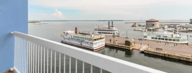Business 29 image HOLIDAY INN KINGSTON-WATERFRONT Wedding Venues in Kingston ON