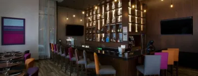 Entreprises 2 image HOLIDAY INN & SUITES MONTREAL CENTRE-VILLE OUEST Wedding Venues dans Montréal QC