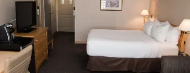 Business 21 image HOLIDAY INN WEST KELOWNA Wedding Venues in Westbank BC