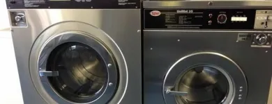 Entreprises 8 image LAUNDROMAT 24 HOUR COIN Laundromats dans Toronto ON
