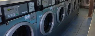 Entreprises 9 image LAUNDROMAT 24 HOUR COIN Laundromats dans Toronto ON