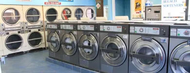 Entreprises 1 image LAUNDROMAT 24 HOUR COIN Laundromats dans Toronto ON