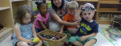 Entreprises 5 image LES TOURNESOLS/SUNFLOWERS BILINGUAL MONTESSORI CENTRE (TMBC) Day Centres dans Edmonton AB