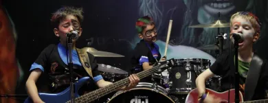 Entreprises 1 image NEIGHBOUR NOTE Music Schools dans Toronto ON