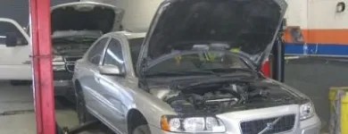 Entreprises 3 image PERFECTION AUTO Car Body Repairs dans Etobicoke ON