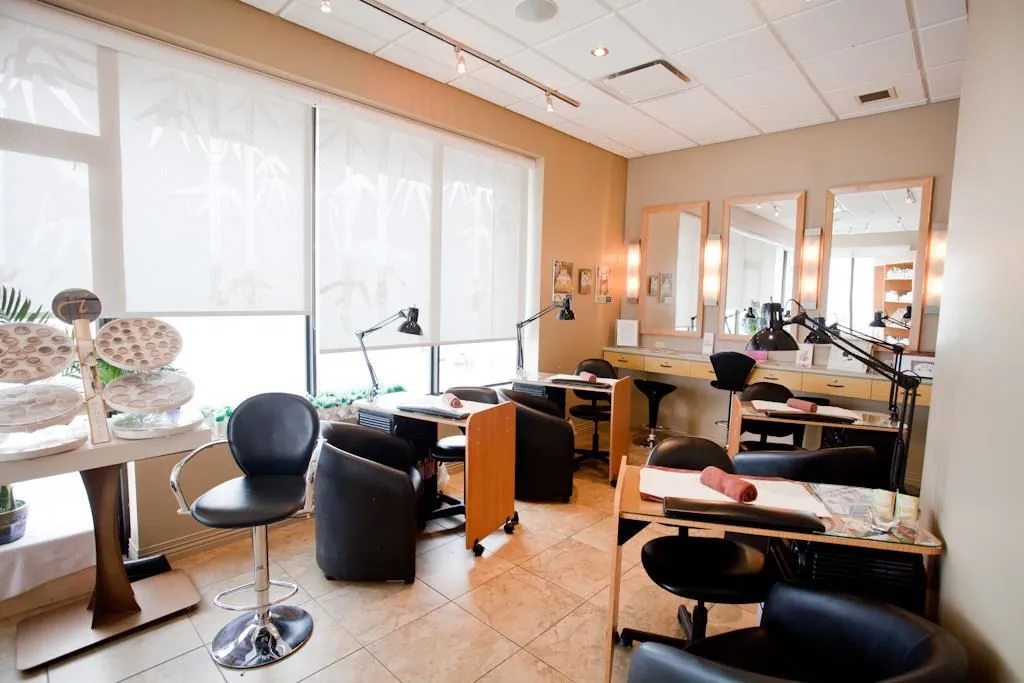 Entreprises 6 image REFRESH DAY SPA & SALON LTD