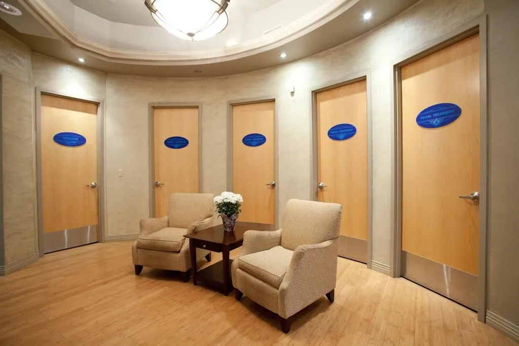 Entreprises 2 image REFRESH DAY SPA & SALON LTD