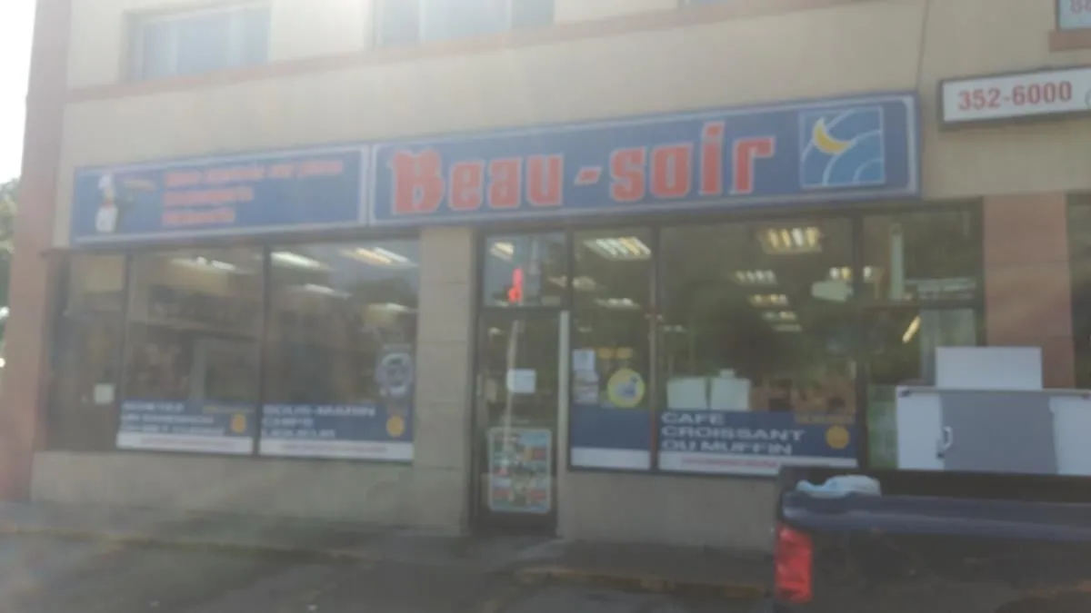 Entreprises 1 image SOLUTIONS D SERVICE DE LAVAGE DE VITRES