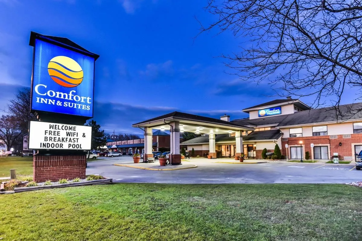 Entreprises 12 image COMFORT INN & SUITES AMBASSADOR BRIDGE