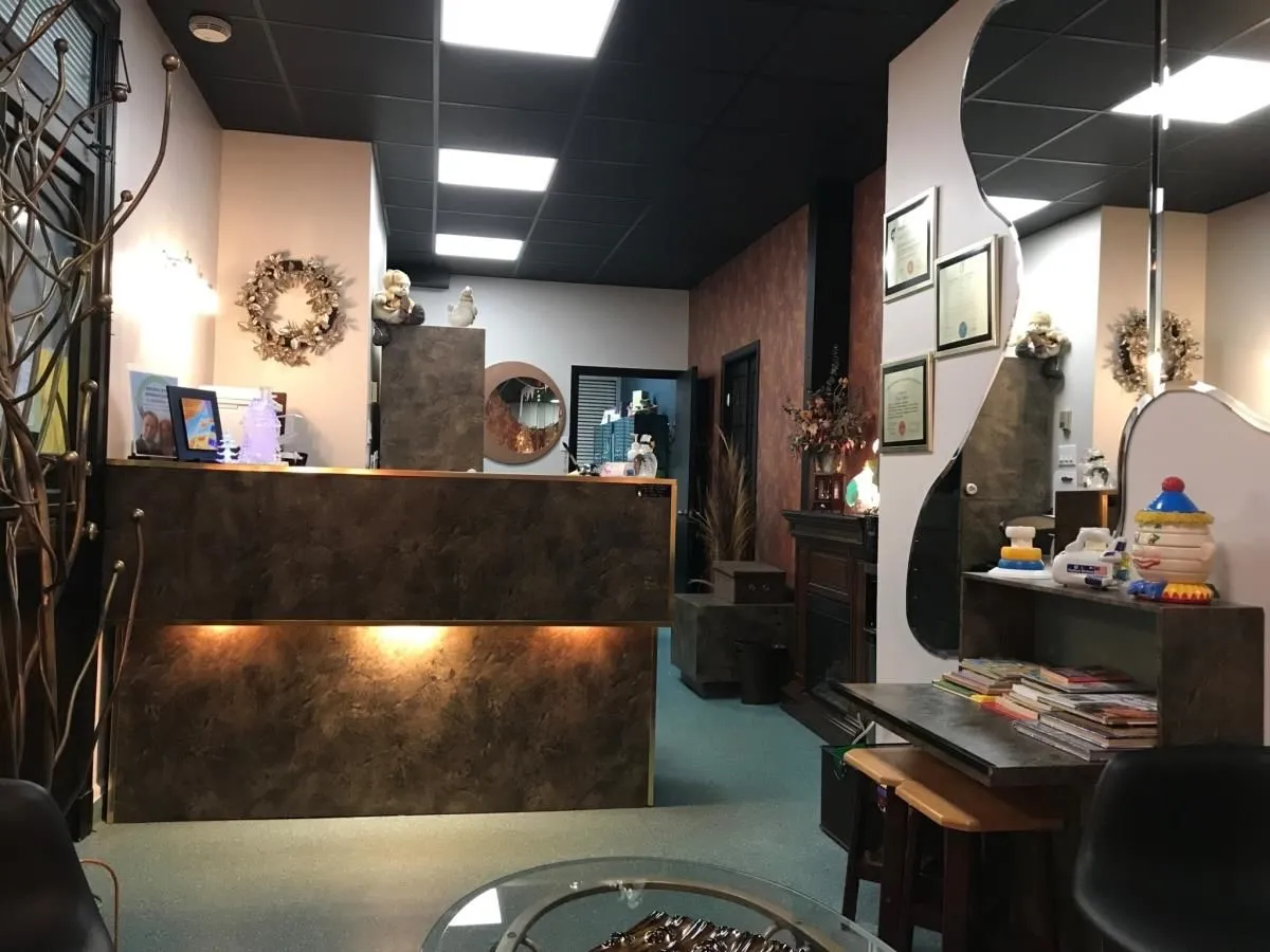 Business 7 image BRETON DIANE DR