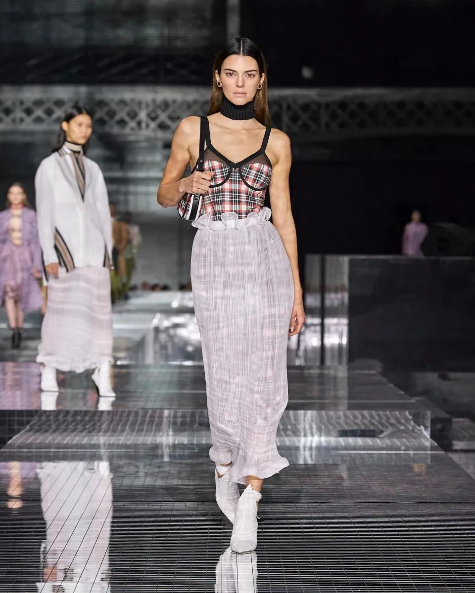 Entreprises 12 image BURBERRY